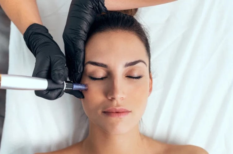 Microneedling and Retinol Timing