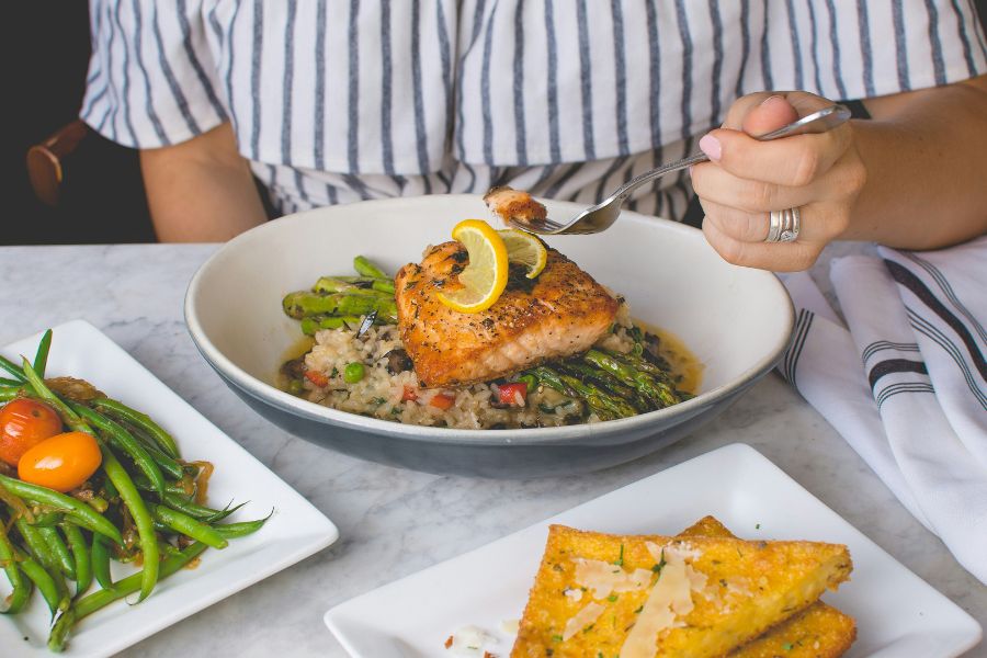 Eat Your Way to Beautiful Skin: The Ultimate Guide to Skin-Friendly Foods