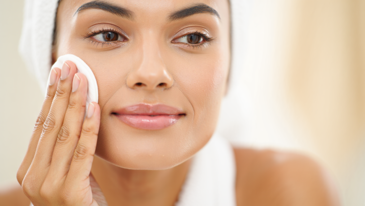 Glow without the Burn: Gentle Exfoliation with Glycolic Toner
